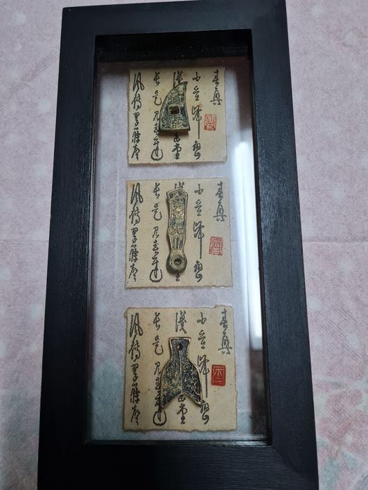 Dois quadros chineses.