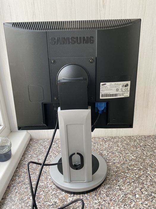 Монітор Samsung  SynkMaster 710N (MG17 ASTS)