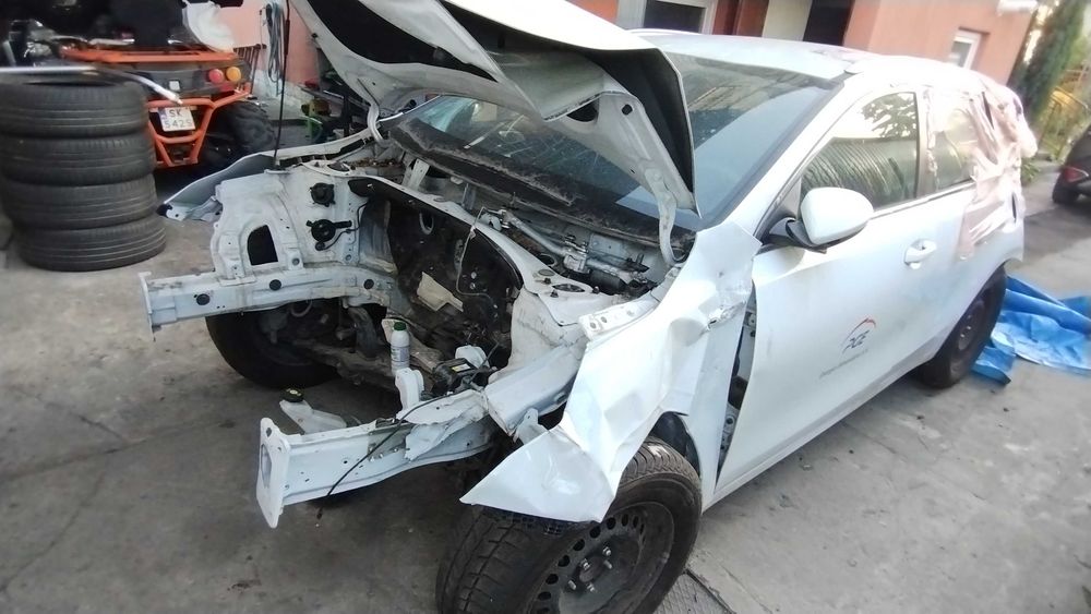 KIA CEED SW 2021r drzwi kompletne
