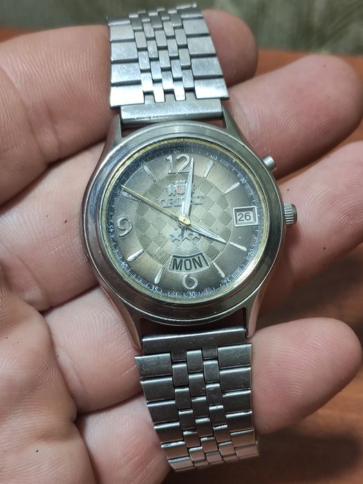 Продам часы Orient