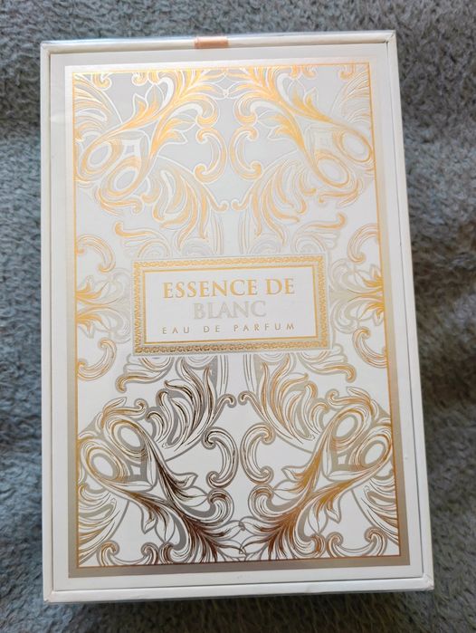 French Avenue Essence De Blanc