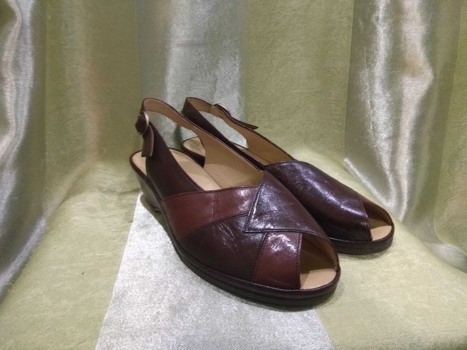 Босоножки   кожаные  38р