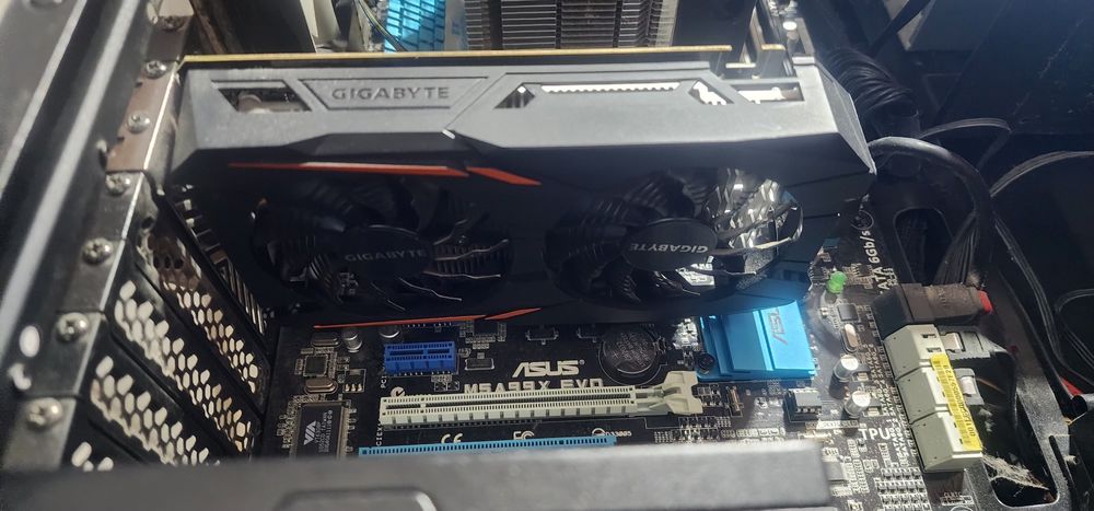 Komputer stacjonarny FX-8350 gtx1050ti