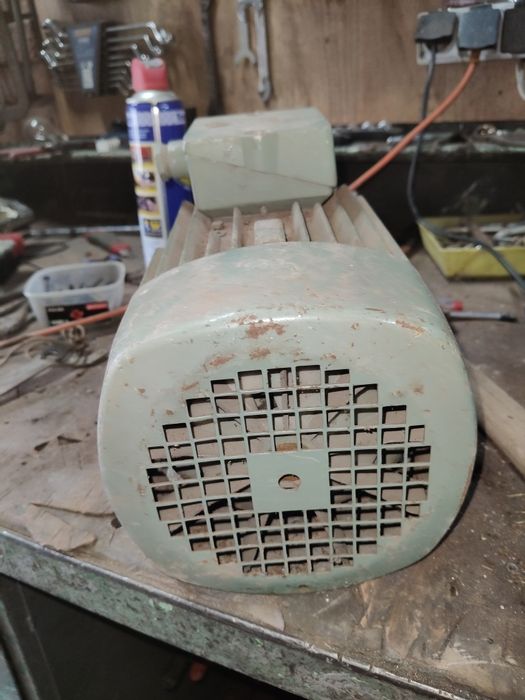 Sprzedam silnik elektryczny