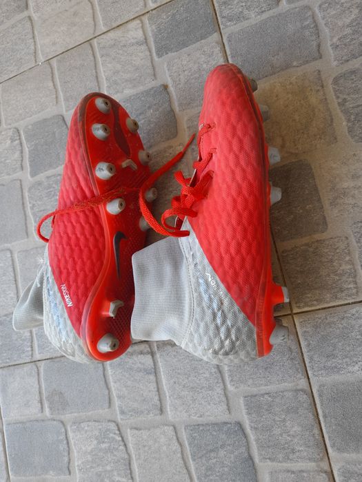 Chuteiras NIKE tamanho 36,5