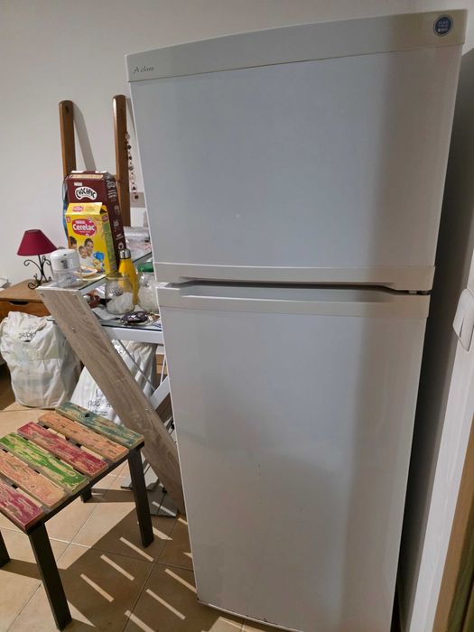 Frigorífico e arca vertical 3 gavetas