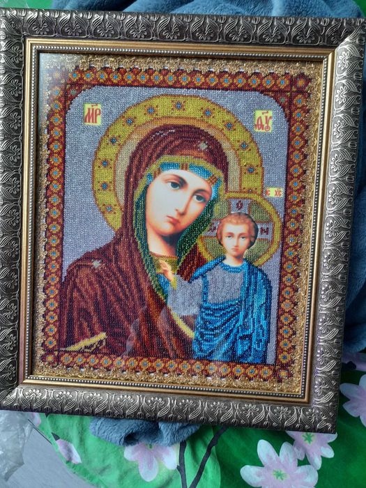 Продаються картини, вишиті бісером