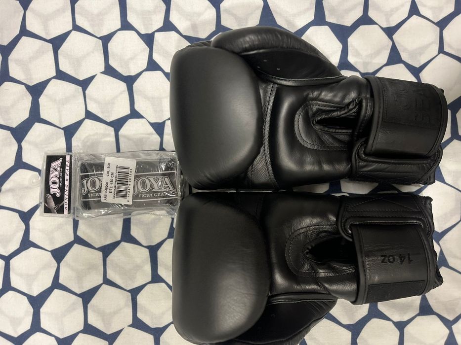 Luvas de Kickboxing Joya Strike - Preto + Joya Velcro Boxing Band