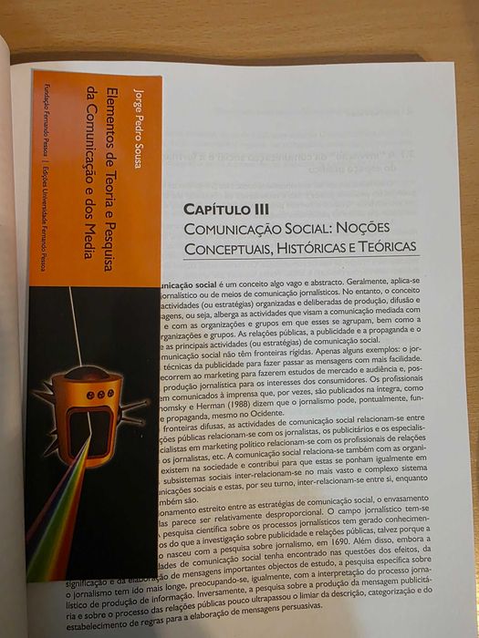 Livro "Elementos de Teoria e Pesquisa da Comunicação e dos Media"