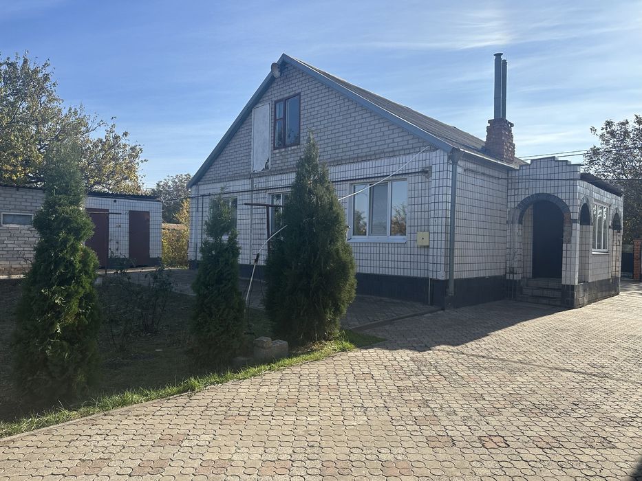 Дом с хоз постройками,  Глееватка