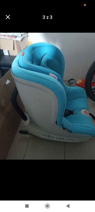 Fotelik samochodowy z nogą