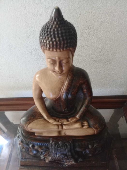 Estátua de Buda. 40 cm de altura.