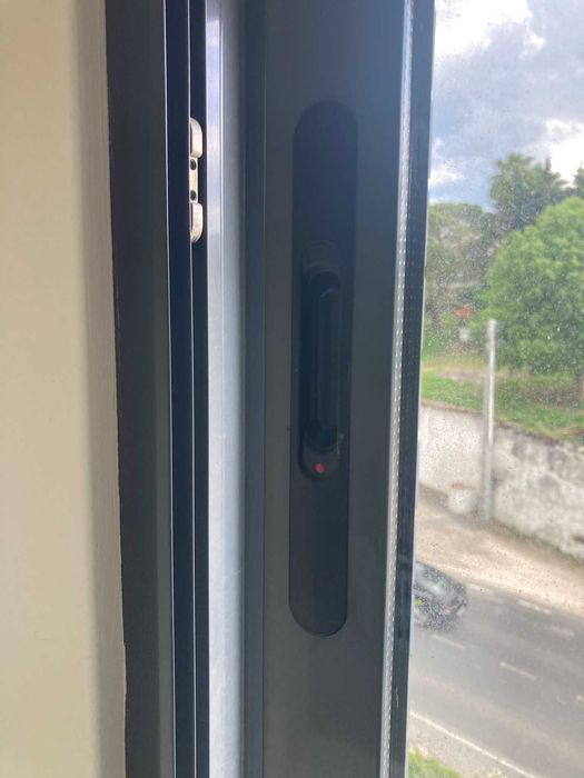 Janelas alumínio vidro duplo e caixilharia (3 janelas, preço/janela)