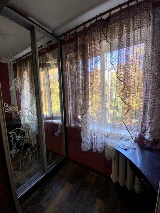 Продам 2 комнатную квартиру на Интернате , с мебелью  и техникой