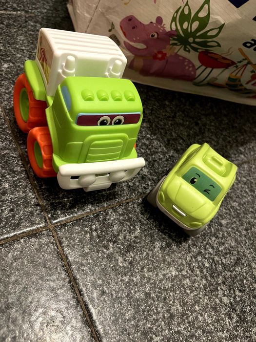 Conjunto de Carrinhos para Bebé – Trator + Carro Verde