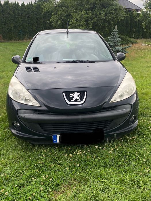 Samochodu Peugeot 206+