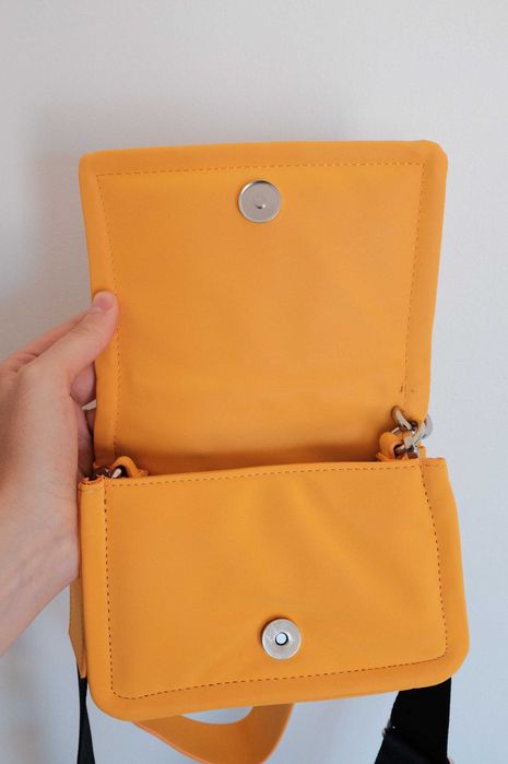 Mala a tiracolo laranja Parfois com alça larga