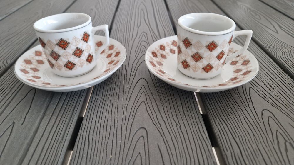 Conjunto 2 chavenas e pratos de cafe