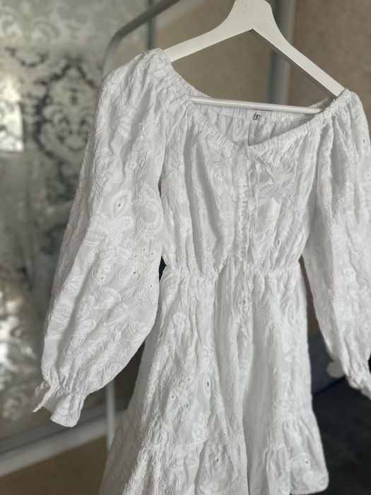 Неймовірна сукня