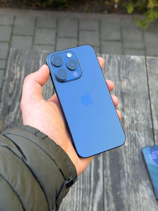 Apple iPhone 15 Pro 256GB Blue Titanium eSim Neverlock Гарний стан