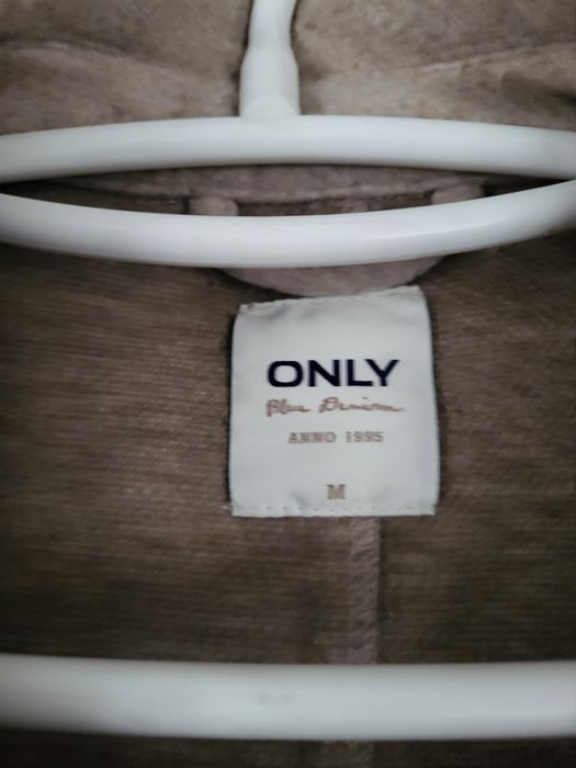 Sprzedam krótki płaszczyk