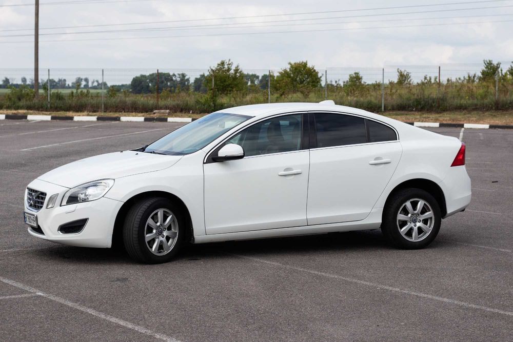 Volvo S60 2013 VIN YV1FS45HBD2196686 фото оголошення 2 з 20