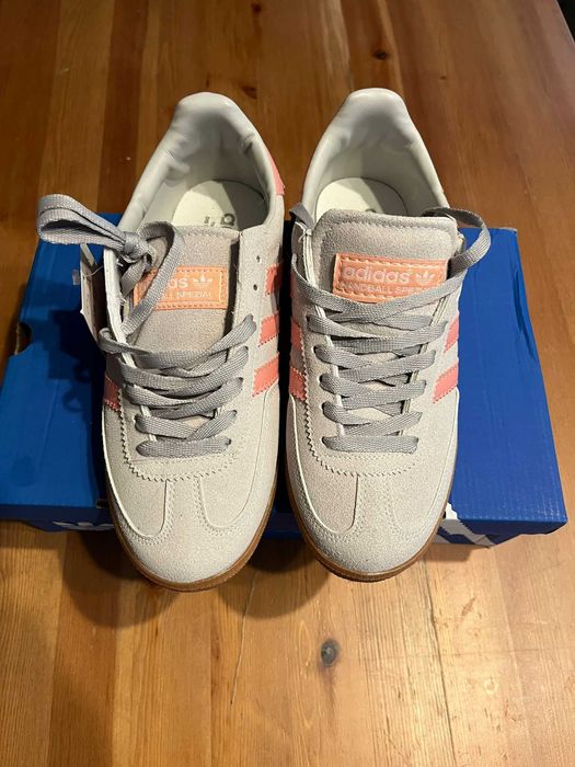 Buty sportowe Adidas małe 38