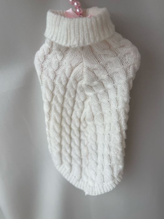 Sweter biały dla psa