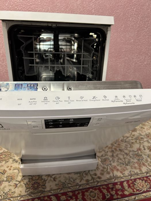 Продається посудомийна машина електролюкс