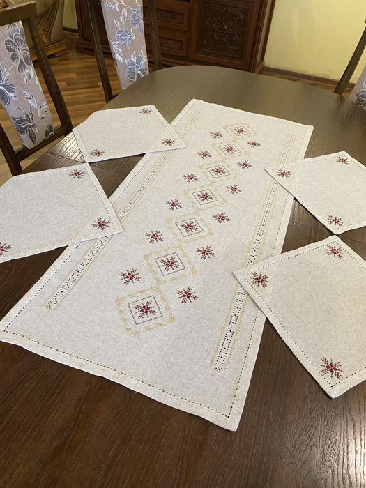 Вишита серветка, раннер, доріжка (ручна робота)