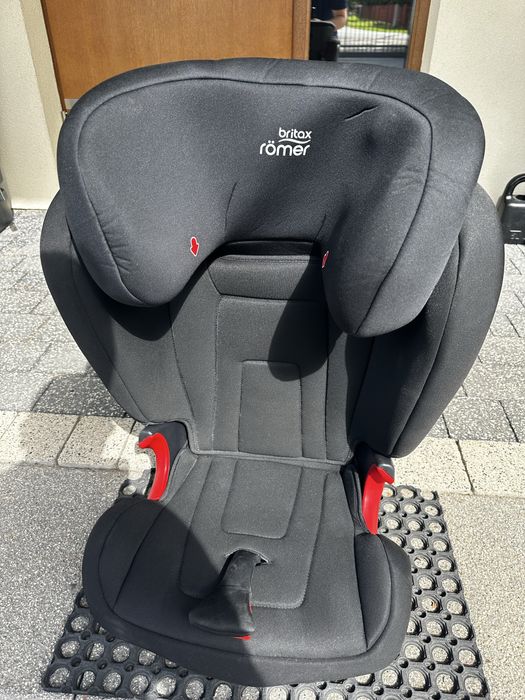 Sprzedam fotelik samochodowy Britax Romer isofix