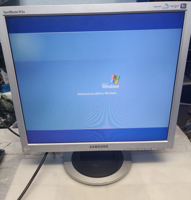 Монитор Samsung 19"