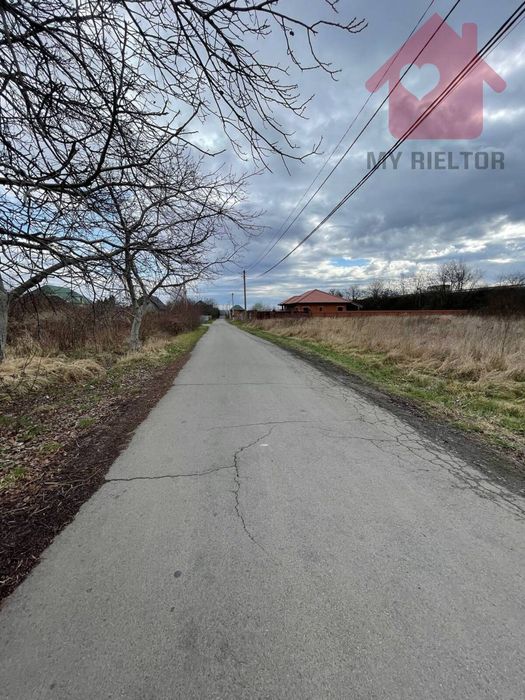 Продаж ділянки в с. Розівка