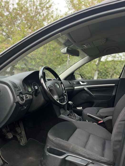 Продаю гарну шкоду! Skoda Octavia a5 1.6 mpi