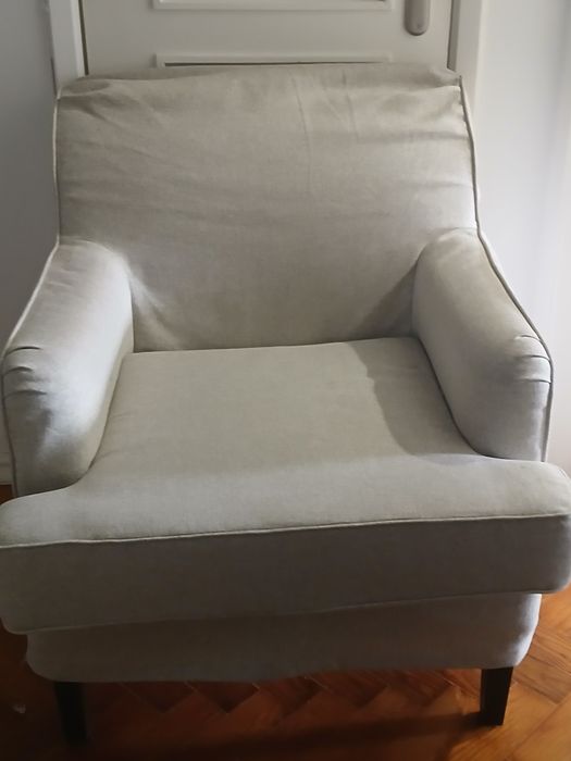 1 Poltrona em bom estado Ikea