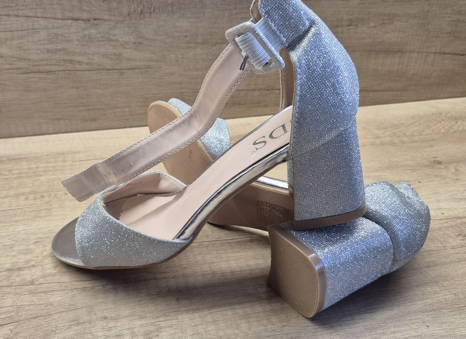 Srebrne damskie buty