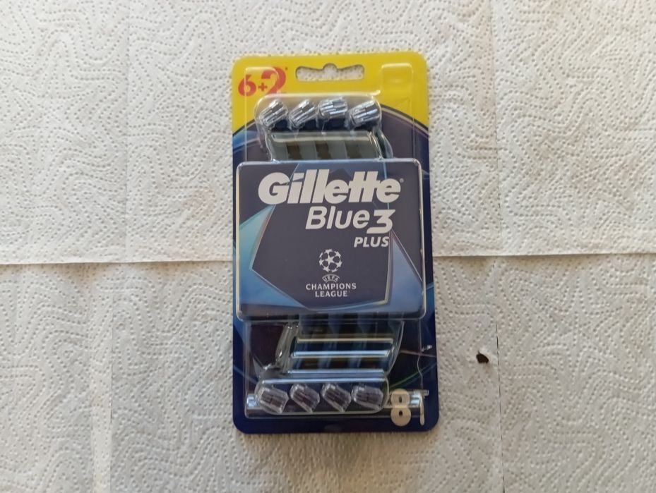 Gillette blue 3 Plus champion League Edition 8 szt.