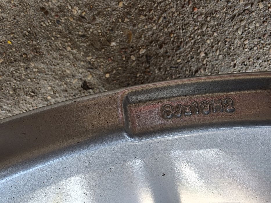Felgi Aluminiowe Skoda-R19 5x112 ET45-8J