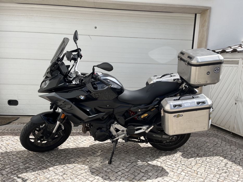BMW F900XR Triple Black nacional extras