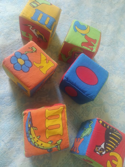 Дитячий конструктор кубики з алфавітом м'яеі великі з поролону