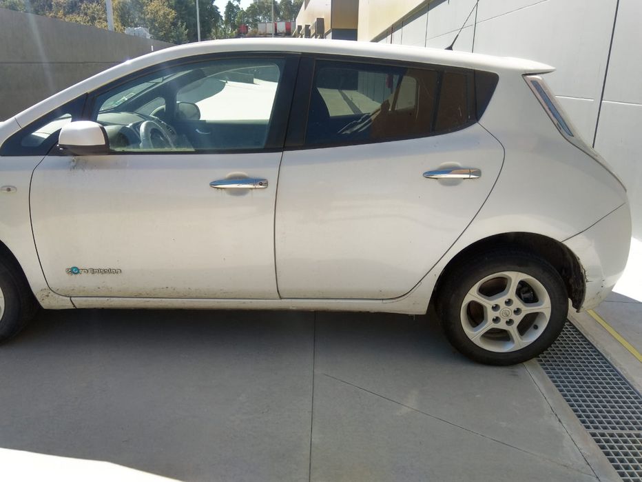 NISSAN LEAF (ZE0) - Para Peças