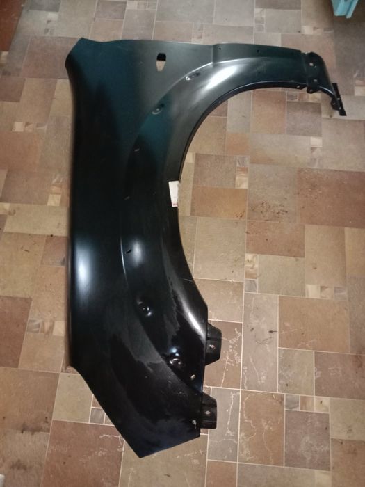 Продам крило на Ssang Yong Rexton