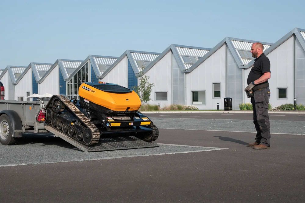 Triturador Robot Automotriz Deck Corta Mato McCONNEL S300**Campanha ALFAGRILAPA 2026**