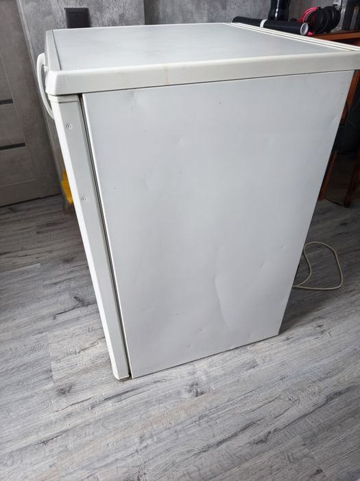 Морозильна камера на 4 полички