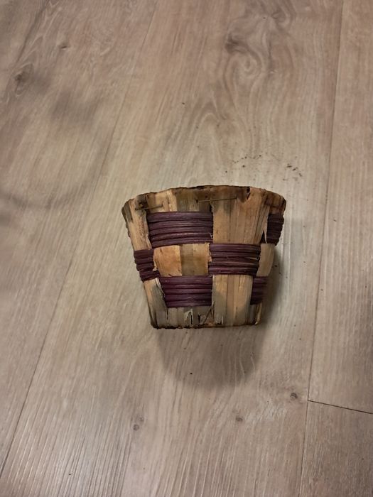 Oslonki na doniczki plecione wys9.5cm szer12.5cm