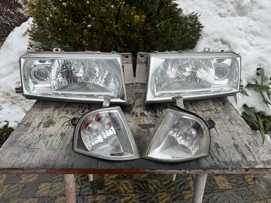 Фари до Щклди Оклавія Тур.