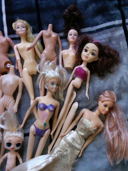 Продам куклы бу,  под реставрацию или на запчасти ,цена за все