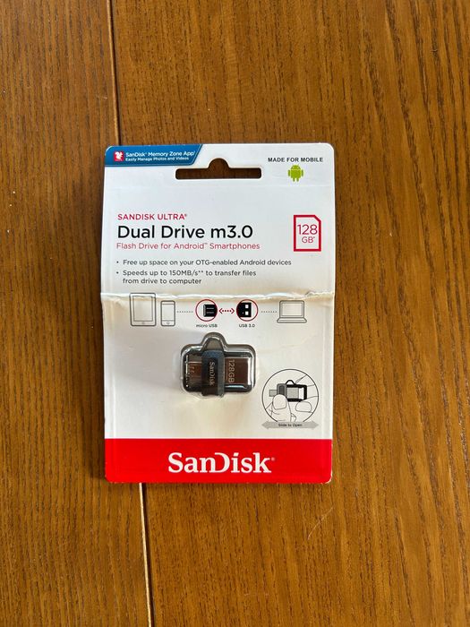 Pen SanDisk Ultra Dual Drive m3.0 (Nova, selada)