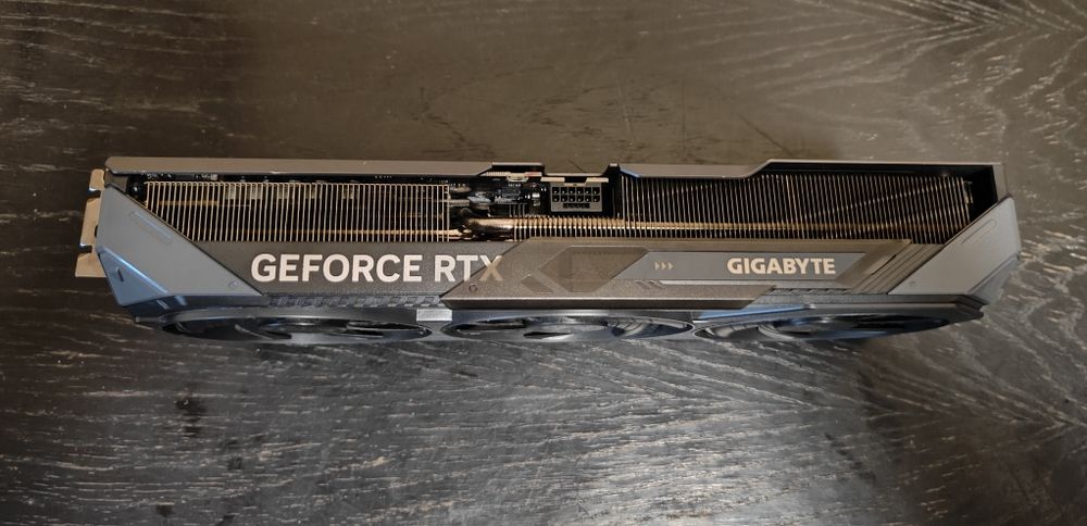 Gigabyte GAMING OC RTX 5070 12-GB GDDR7 (192bit)(HDMI, 3 x DisplayPort)Магазин Сompic