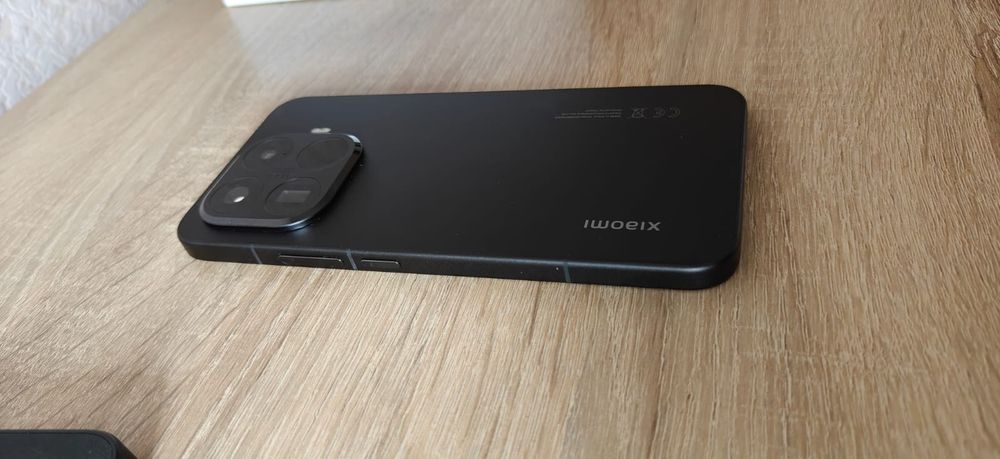 Продам телефон Xiaomi 15 T Pro 12/256 GB